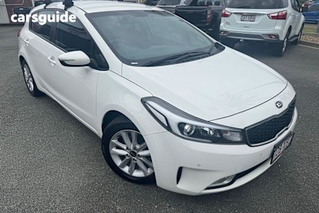 White 2016 Kia Cerato Hatchback S Premium