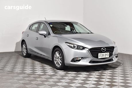 Silver 2018 Mazda 3 Hatchback Maxx Sport