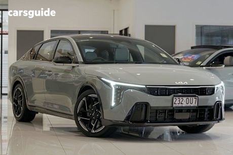 Green 2025 Kia K4 Sedan Gt-Line