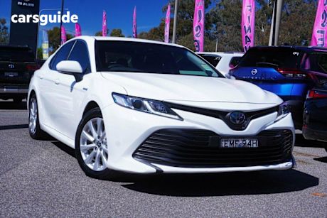 White 2019 Toyota Camry Sedan Ascent