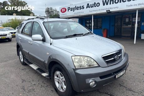 Silver 2006 Kia Sorento Wagon