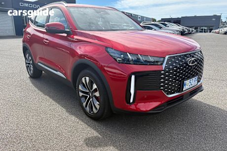 Red 2025 Chery Tiggo 4 Wagon Ultimate