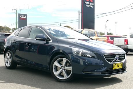 Blue 2014 Volvo V40 Hatchback T4 Luxury
