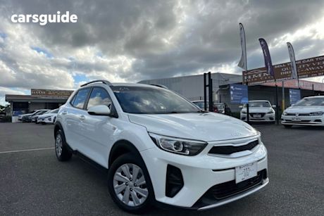 White 2021 Kia Stonic Wagon S