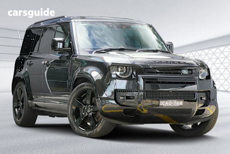 Black 2024 Land Rover Defender Wagon 110 P400 X-Dynamic Hse (257Kw)