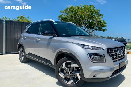 Silver 2024 Hyundai Venue Wagon Elite (Black) Two-Tone Roof