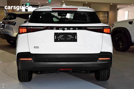 White 2025 Chery E5 Wagon Urban