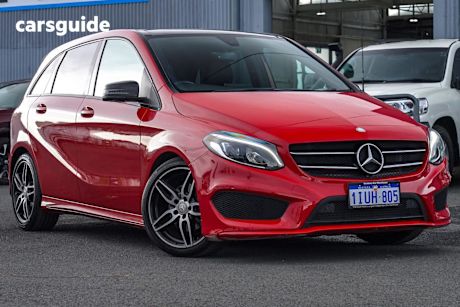 Red 2016 Mercedes-Benz B200 Hatchback