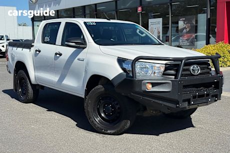 White 2016 Toyota Hilux Dual Cab Utility Workmate (4X4)