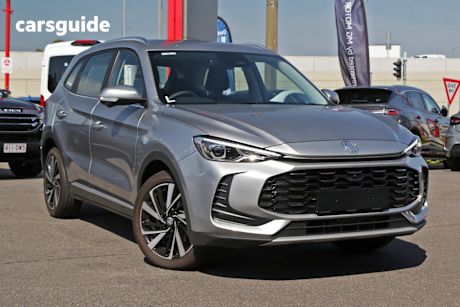 Silver 2025 MG ZS Wagon Essence Turbo