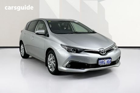 Silver 2017 Toyota Corolla Hatchback Ascent