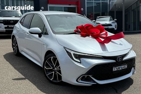 White 2024 Toyota Corolla Hatchback Zr Hybrid