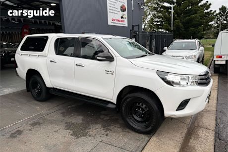 White 2016 Toyota Hilux Dual Cab Utility Sr (4X4)