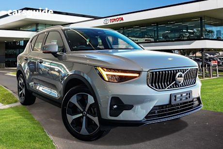 Silver 2023 Volvo XC40 Wagon Plus B4 Mhev