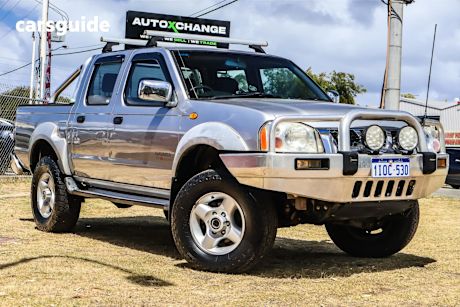 Silver 2005 Nissan Navara Dual Cab Pick-up St-R (4X4)