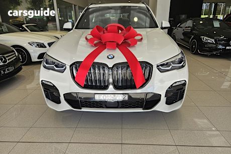 White 2021 BMW X5 Wagon Xdrive30D