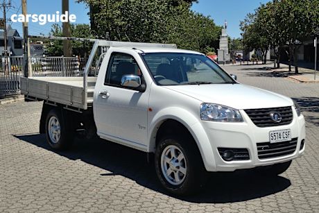 White 2014 Great Wall V240 Cab Chassis (4X2)