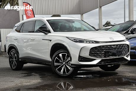 White 2025 MG HS Wagon Essence