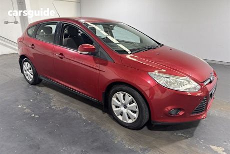 Red 2014 Ford Focus Hatchback Ambiente