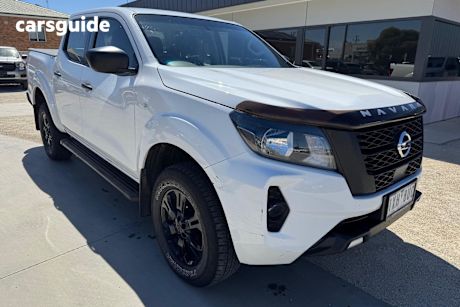 White 2023 Nissan Navara Dual Cab Pick-up Sl (4X4)