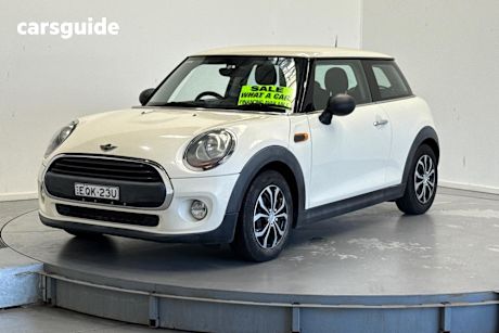 White 2014 Mini Cooper Hatchback One