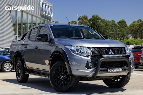 Grey 2017 Mitsubishi Triton Dual Cab Utility Gls (4X4) Sports Edt