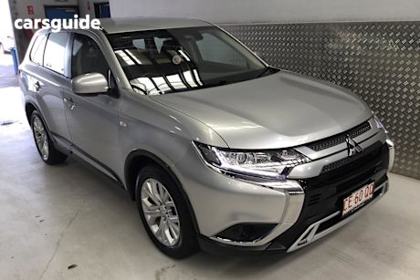 Silver 2021 Mitsubishi Outlander Wagon Es 7 Seat (2Wd)