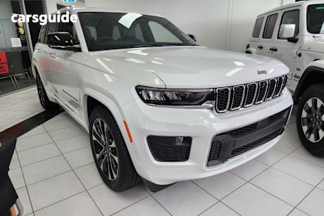 White 2023 Jeep Grand Cherokee L Wagon Overland 7 Seat (4X4)