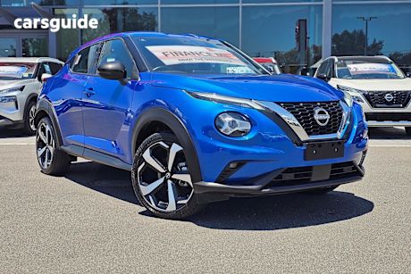 Blue 2023 Nissan Juke Hatchback St-L