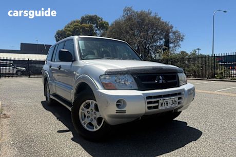 Silver 2003 Mitsubishi Pajero Wagon Gls Lwb (4X4)