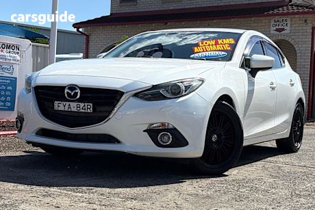 White 2015 Mazda 3 Hatchback Sp25 Gt