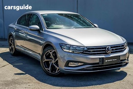 Silver 2022 Volkswagen Passat Sedan 140Tsi Business