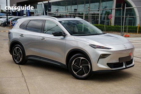 Silver 2025 MG MGS5 EV Wagon Essence 62