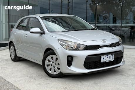 Silver 2017 Kia RIO Hatchback S