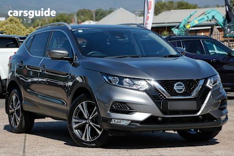 Grey 2019 Nissan Qashqai Wagon St-L