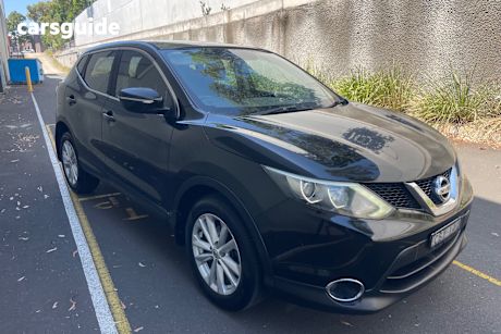 Black 2014 Nissan Qashqai Wagon St (4X2)