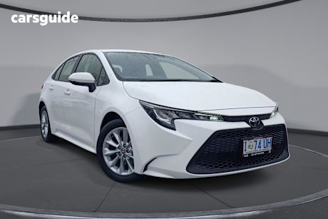 White 2019 Toyota Corolla Sedan Ascent Sport