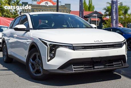 White 2025 Kia K4 Sedan S