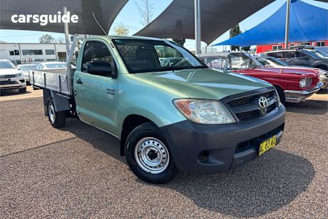 Green 2006 Toyota Hilux Cab Chassis Workmate