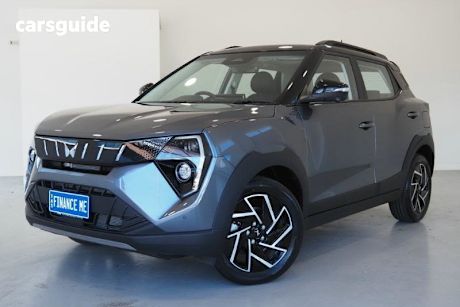 Grey 2025 Mahindra Xuv 3Xo Wagon Ax7L