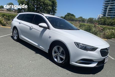 White 2018 Holden Commodore Sportswagon Lt