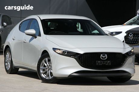 White 2024 Mazda 3 Hatchback G20 Pure
