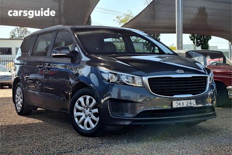 Grey 2015 Kia Carnival Wagon S