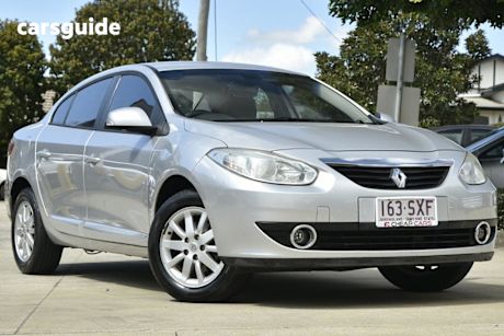 Silver 2011 Renault Fluence Sedan Dynamique