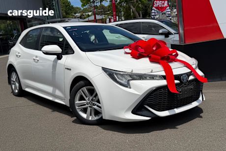 White 2019 Toyota Corolla Hatchback Ascent Sport (Hybrid)