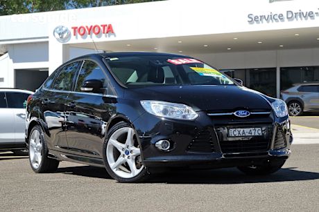 Black 2015 Ford Focus Sedan Titanium