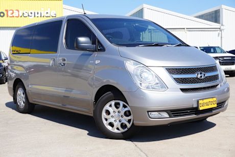 Silver 2014 Hyundai Imax Wagon