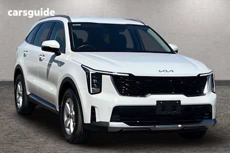 White 2024 Kia Sorento Wagon S 7 Seat