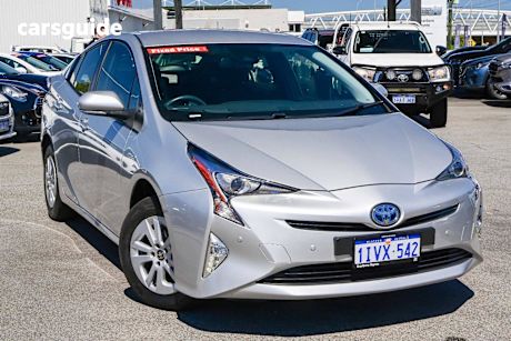 Silver 2016 Toyota Prius Hatchback Hybrid