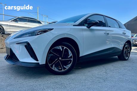 White 2023 MG MG4 Hatchback Excite 64